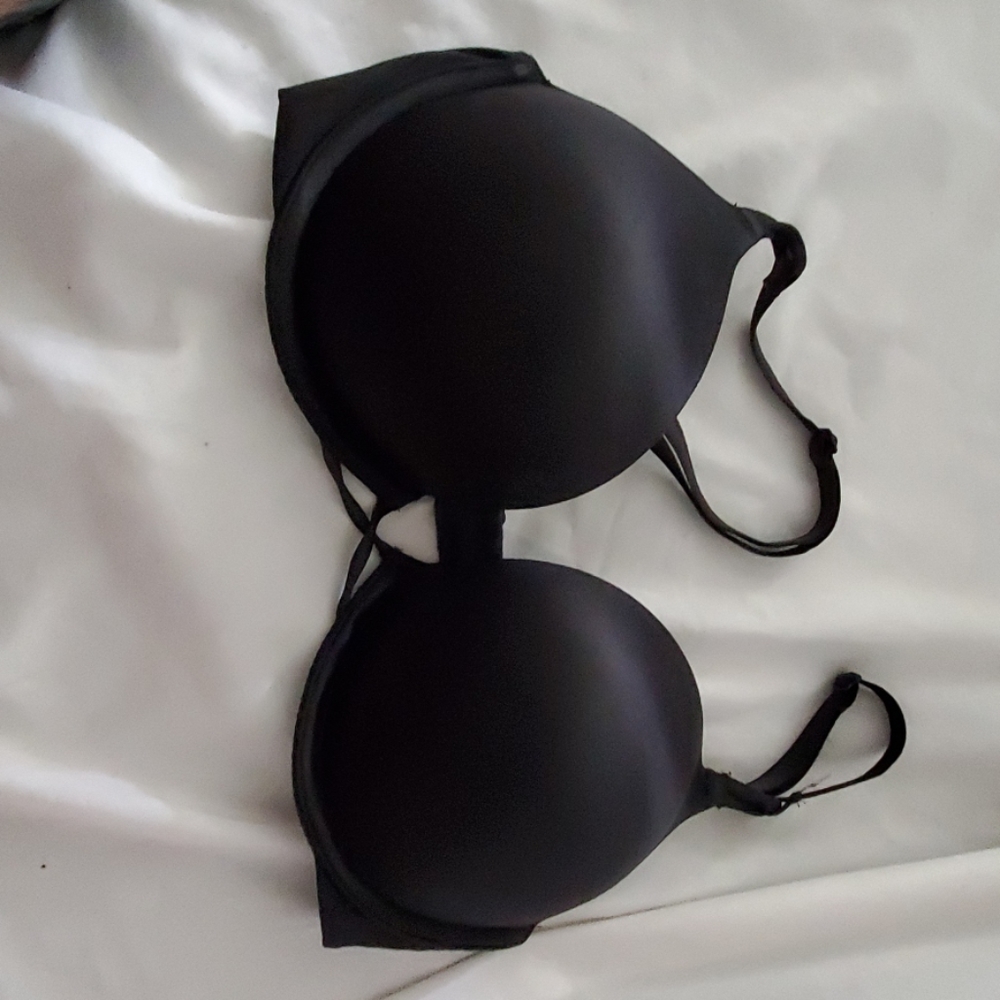 32c bombshell never worn!